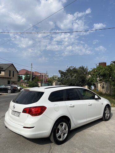 Opel Astra 2012, 293,000 km - 1.4 l - Xaçmaz