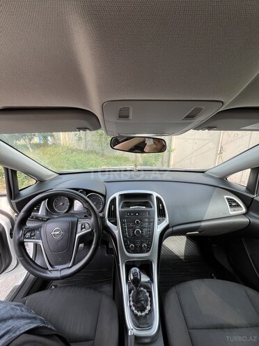 Opel Astra 2012, 293,000 km - 1.4 l - Xaçmaz
