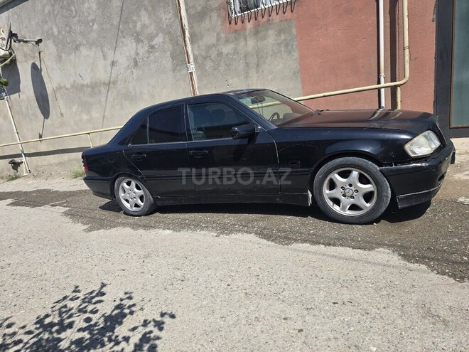 Mercedes C 240 2000, 304,000 km - 2.4 l - Bakı