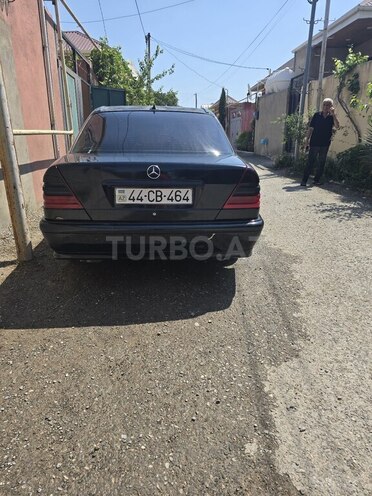 Mercedes C 240 2000, 304,000 km - 2.4 l - Bakı