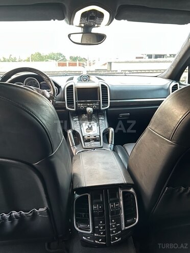 Porsche Cayenne Turbo 2011, 145,215 km - 4.8 l - Gəncə