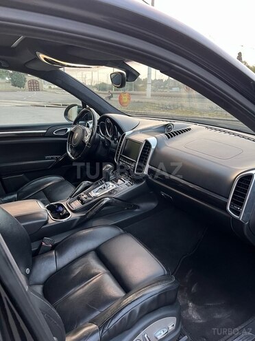 Porsche Cayenne Turbo 2011, 145,215 km - 4.8 l - Gəncə