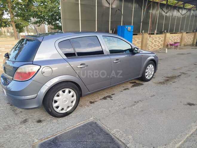 Opel Astra 2005, 285,000 km - 1.4 l - Yevlax