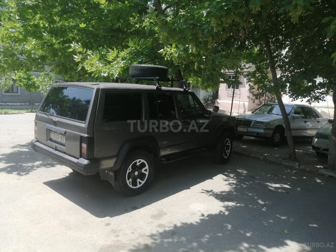 Jeep Cherokee 1992, 385,000 km - 2.5 l - Mingəçevir