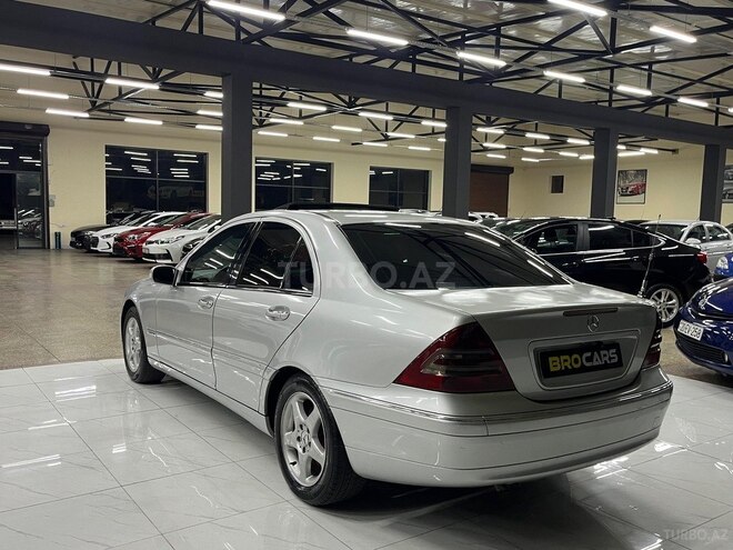 Mercedes C 220 2000, 302,187 km - 2.1 l - Bakı