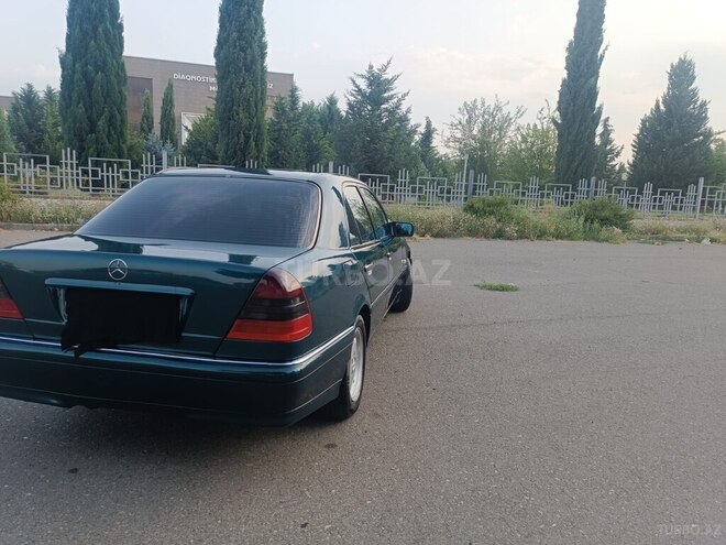 Mercedes C 240 1997, 321,459 km - 2.4 l - Tovuz