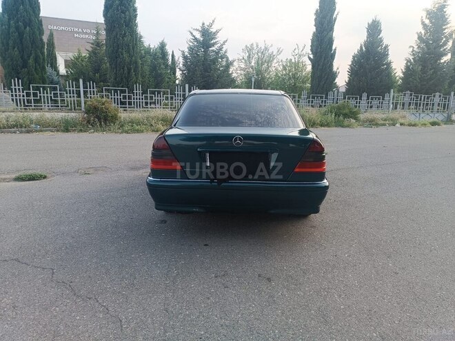 Mercedes C 240 1997, 321,459 km - 2.4 l - Tovuz
