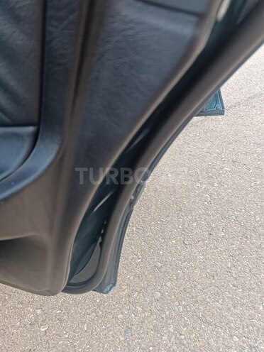 Mercedes C 240 1997, 321,459 km - 2.4 l - Tovuz