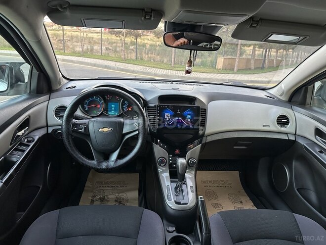 Chevrolet Cruze-17