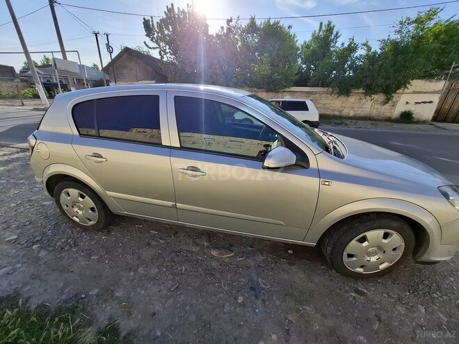 Opel Astra 2006, 245,000 km - 1.4 l - Mingəçevir