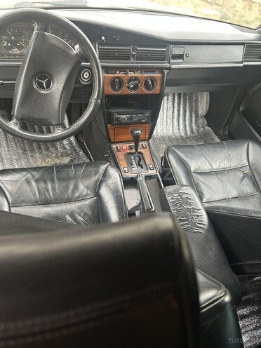 Mercedes 190 1991, 420,000 km - 2.6 l - Bakı