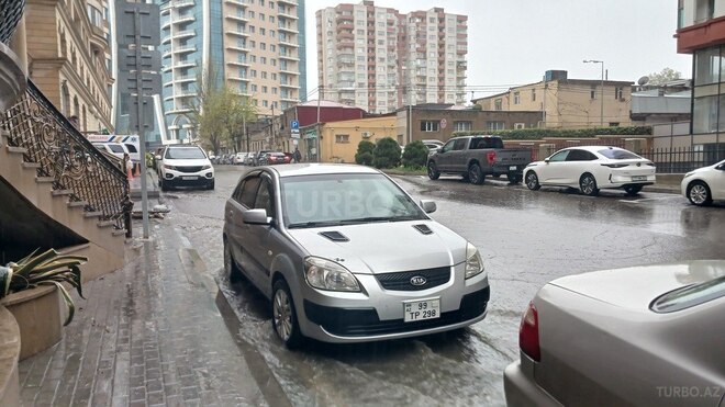 Kia Rio 2006, 330,000 km - 1.5 l - Cəlilabad