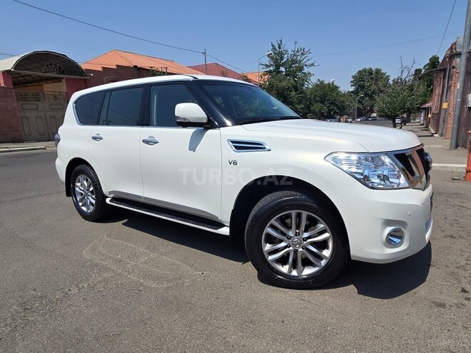 Nissan Patrol 2012, 92,500 km - 5.6 l - Gəncə