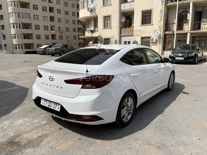 Hyundai Elantra 2019, 150,000 km - 2.0 l - Bakı