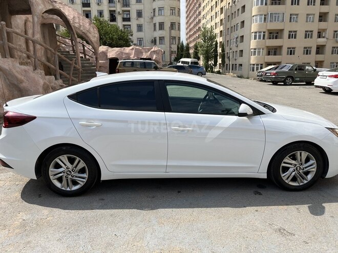 Hyundai Elantra 2019, 150,000 km - 2.0 l - Bakı