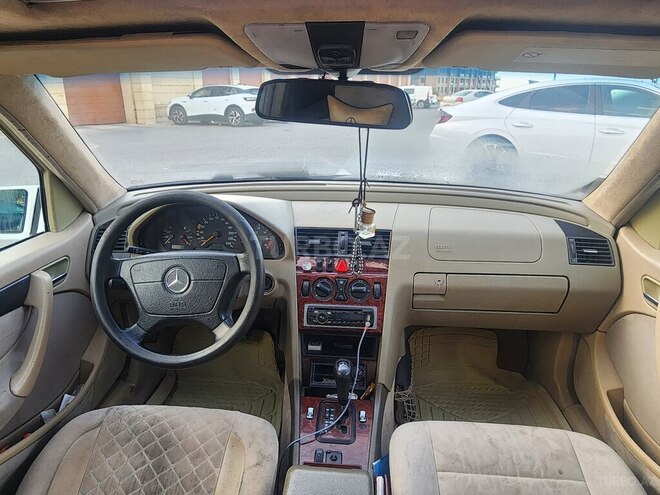 Mercedes C 180 1999, 225,000 km - 1.8 л - Sumqayıt