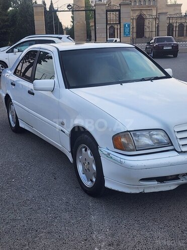 Mercedes C 180 1999, 225,000 km - 1.8 л - Sumqayıt