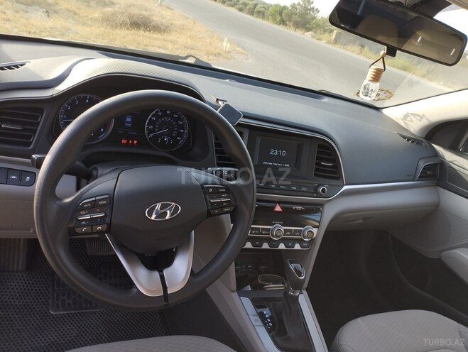 Hyundai Elantra 2019, 97,000 km - 2.0 l - Bakı