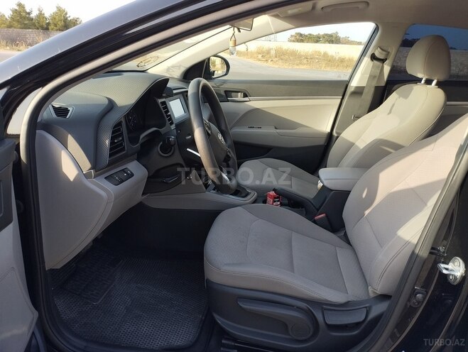 Hyundai Elantra 2019, 97,000 km - 2.0 l - Bakı