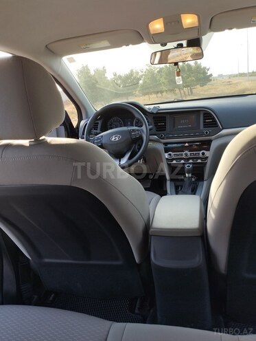 Hyundai Elantra 2019, 97,000 km - 2.0 l - Bakı