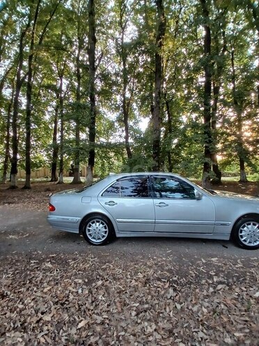Mercedes E 220 1999, 115,229 km - 2.2 l - Lənkəran