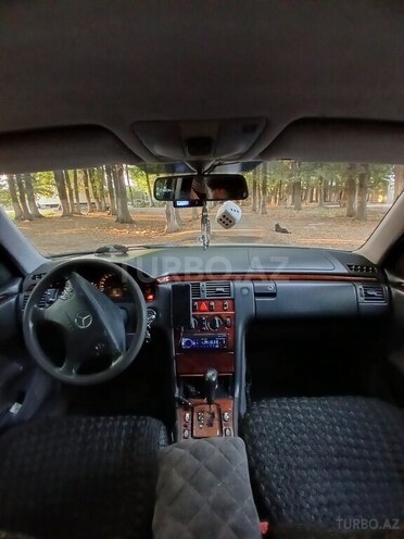 Mercedes E 220 1999, 115,229 km - 2.2 l - Lənkəran