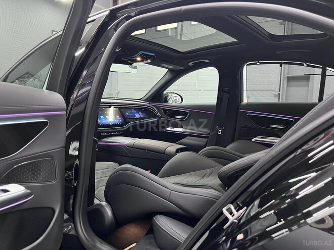 Mercedes E 200-33