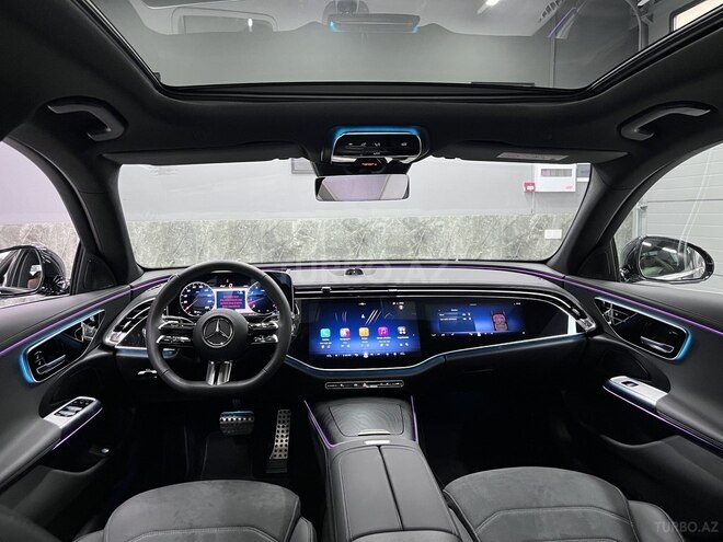 Mercedes E 200-39