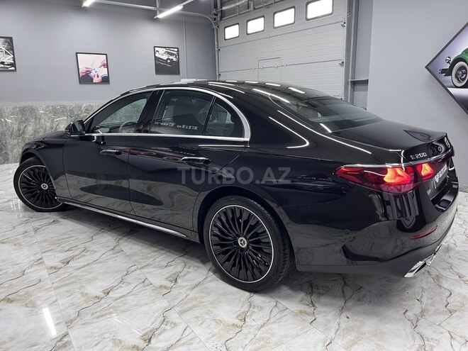 Mercedes E 200-8