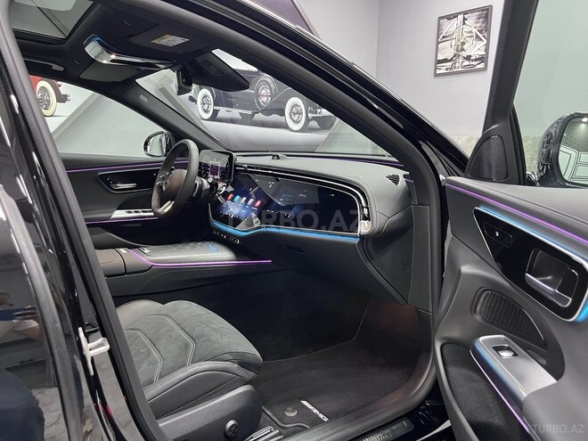 Mercedes E 200-32