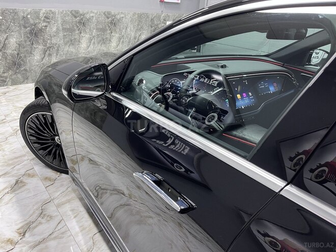 Mercedes E 200-38