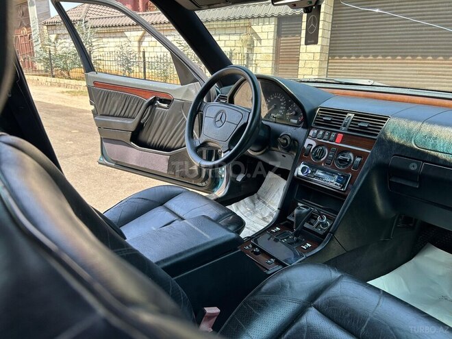 Mercedes C 180 1995, 245,770 km - 1.8 l - Masallı