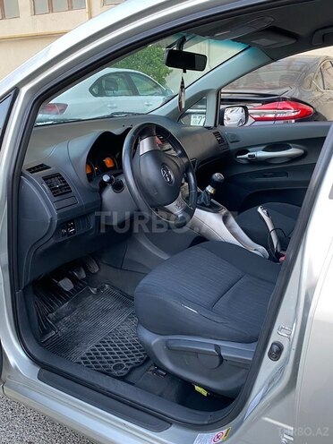 Toyota Auris 2008, 250,000 km - 1.4 l - Bakı
