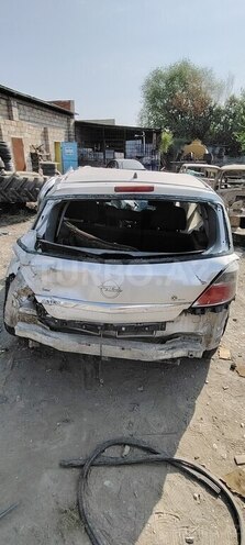 Opel Astra 2008, 250,000 km - 1.4 l - Göyçay