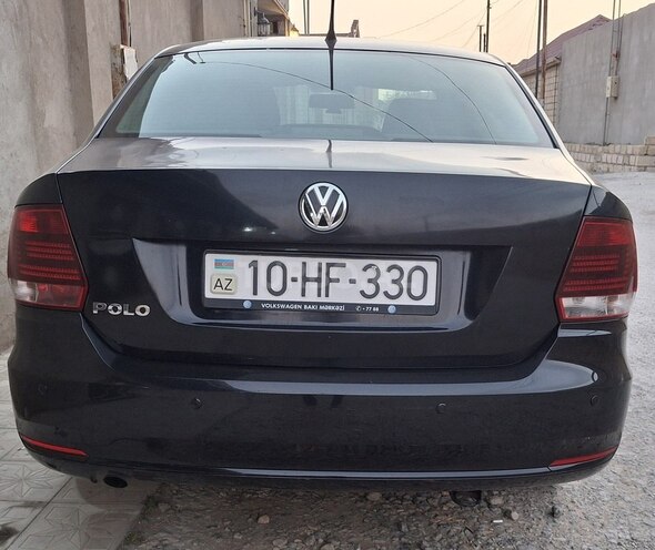 Volkswagen Polo 2018, 142,000 km - 1.6 l - Bakı