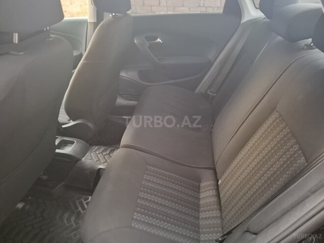 Volkswagen Polo 2018, 142,000 km - 1.6 l - Bakı
