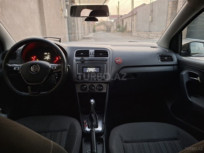 Volkswagen Polo 2018, 142,000 km - 1.6 l - Bakı