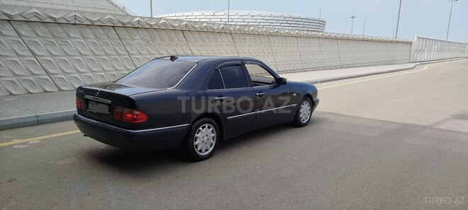 Mercedes E 230 1997, 363,900 km - 2.3 л - Bakı