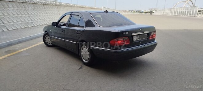 Mercedes E 230 1997, 363,900 km - 2.3 л - Bakı