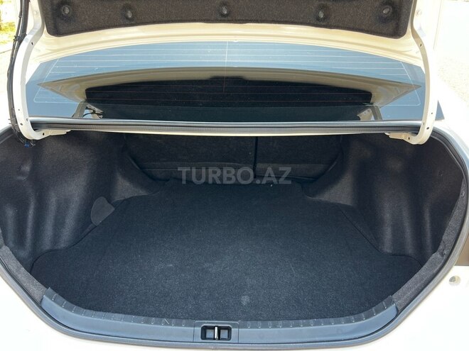 Toyota Corolla 2014, 189,000 km - 2.0 l - Ucar