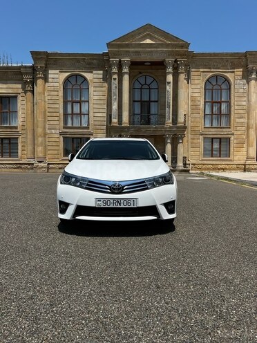 Toyota Corolla 2014, 189,000 km - 2.0 l - Ucar