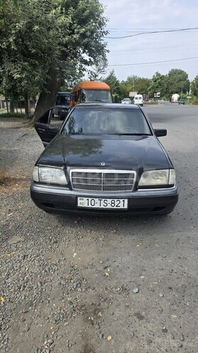 Mercedes C 180 1996, 400,000 km - 1.8 l - Qax