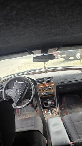Mercedes C 180 1996, 400,000 km - 1.8 l - Qax