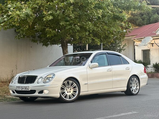 Mercedes E 240 2003, 298,500 km - 2.6 l - Bakı