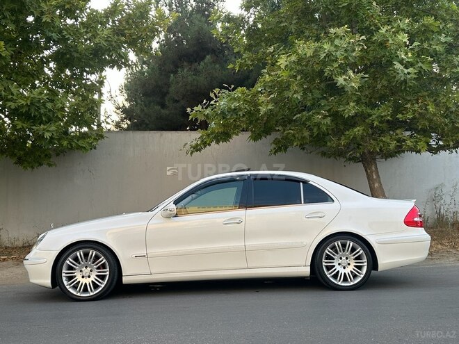 Mercedes E 240 2003, 298,500 km - 2.6 l - Bakı