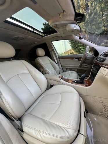 Mercedes E 240 2003, 298,500 km - 2.6 l - Bakı