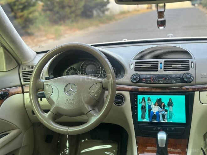 Mercedes E 240 2003, 298,500 km - 2.6 l - Bakı