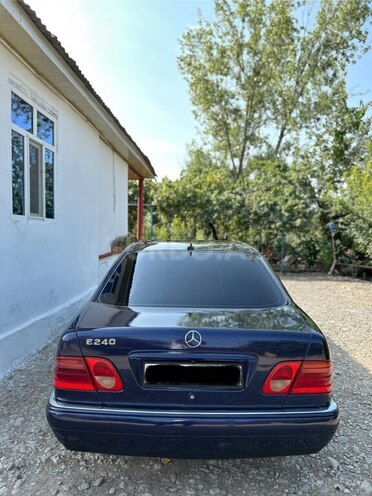 Mercedes E 240 1998, 436,000 km - 2.4 l - Kürdəmir