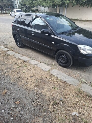 Kia Rio 2008, 215,747 km - 1.4 l - Quba