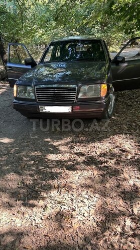 Mercedes E 200 1993, 140,000 km - 2.0 l - Masallı